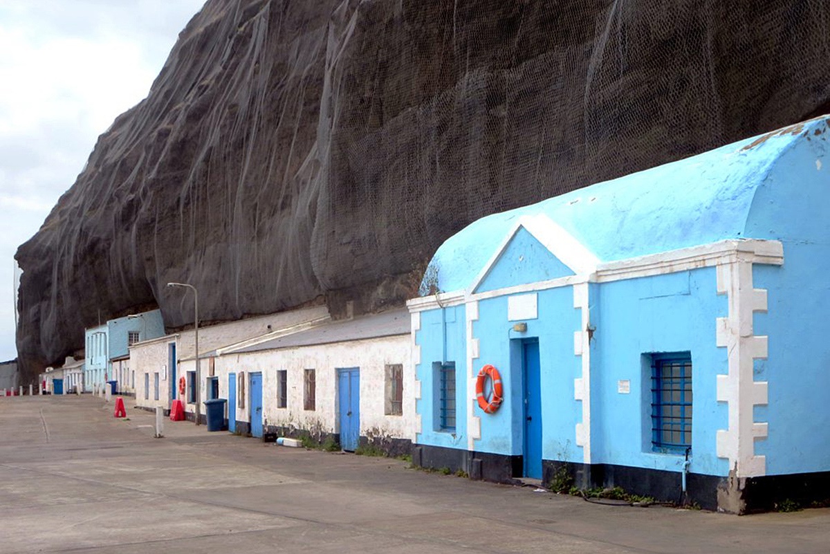 تصاویر | بی‌مصرف‌ترین فرودگاه جهان در جزیره‌ای دورافتاده‌
